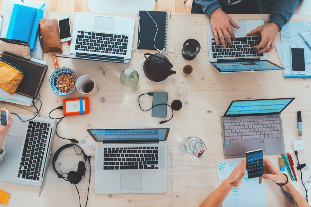 Cómo ajustar la altura del monitor: guía